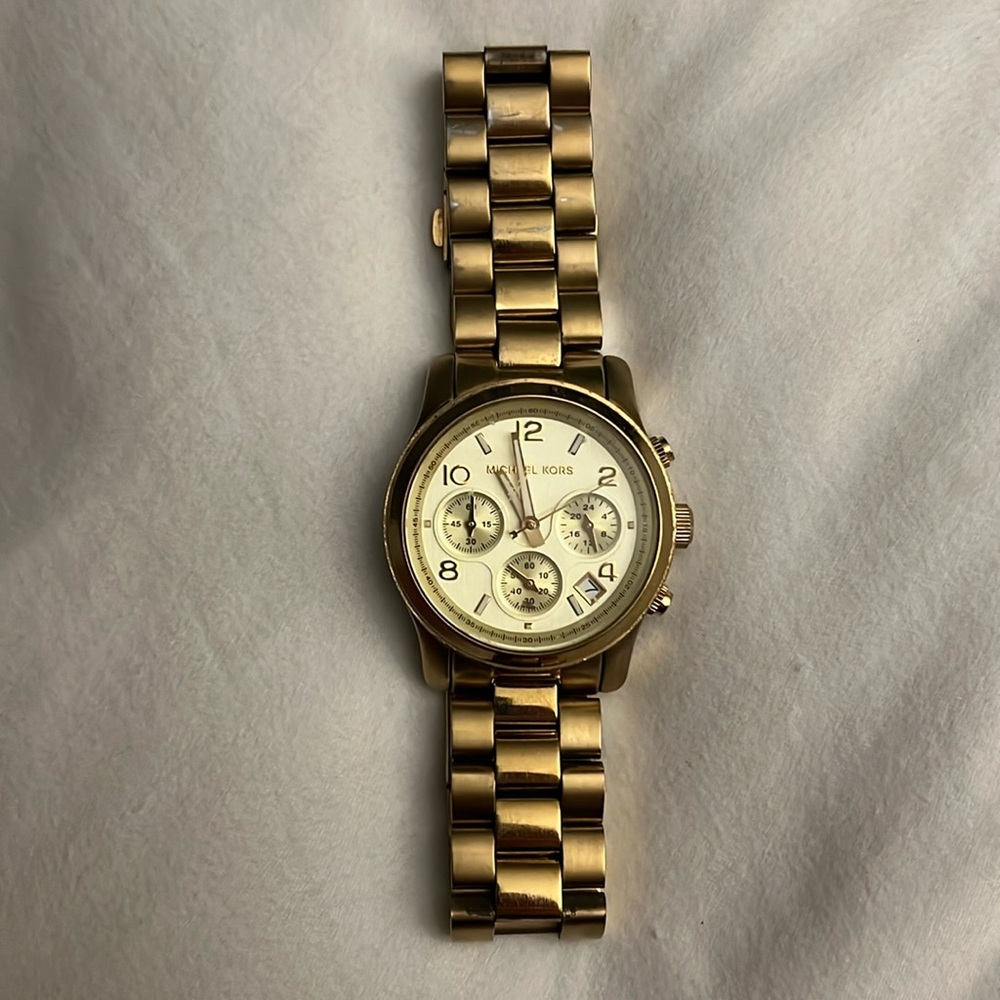 Michael Kors gold classic watch